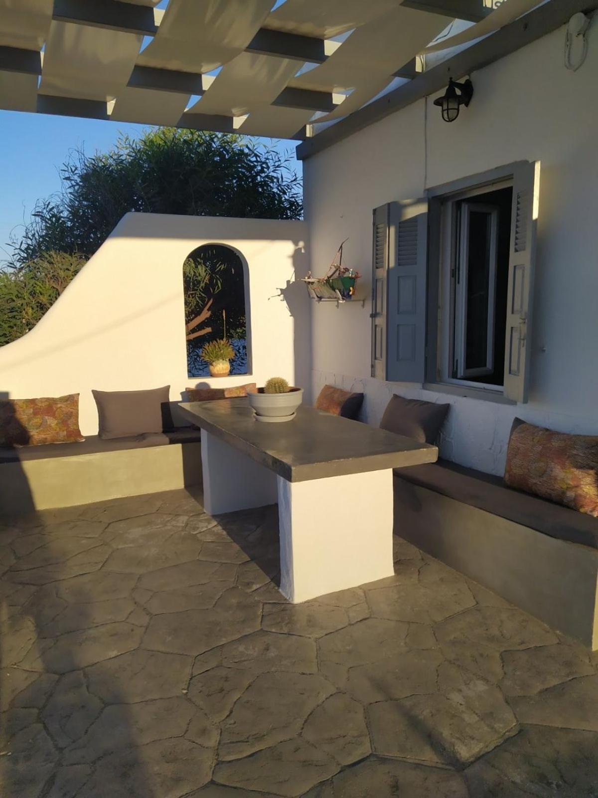 Ferienwohnung Mandrakia House Exterior foto